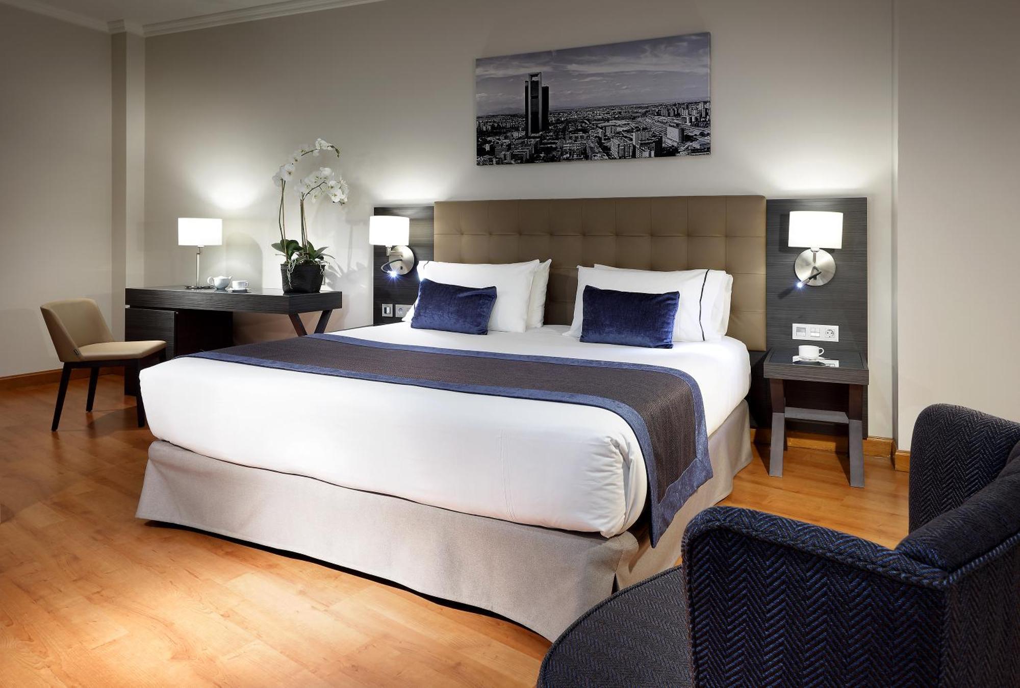 Superior King or Twin Room,630302298:JPEG